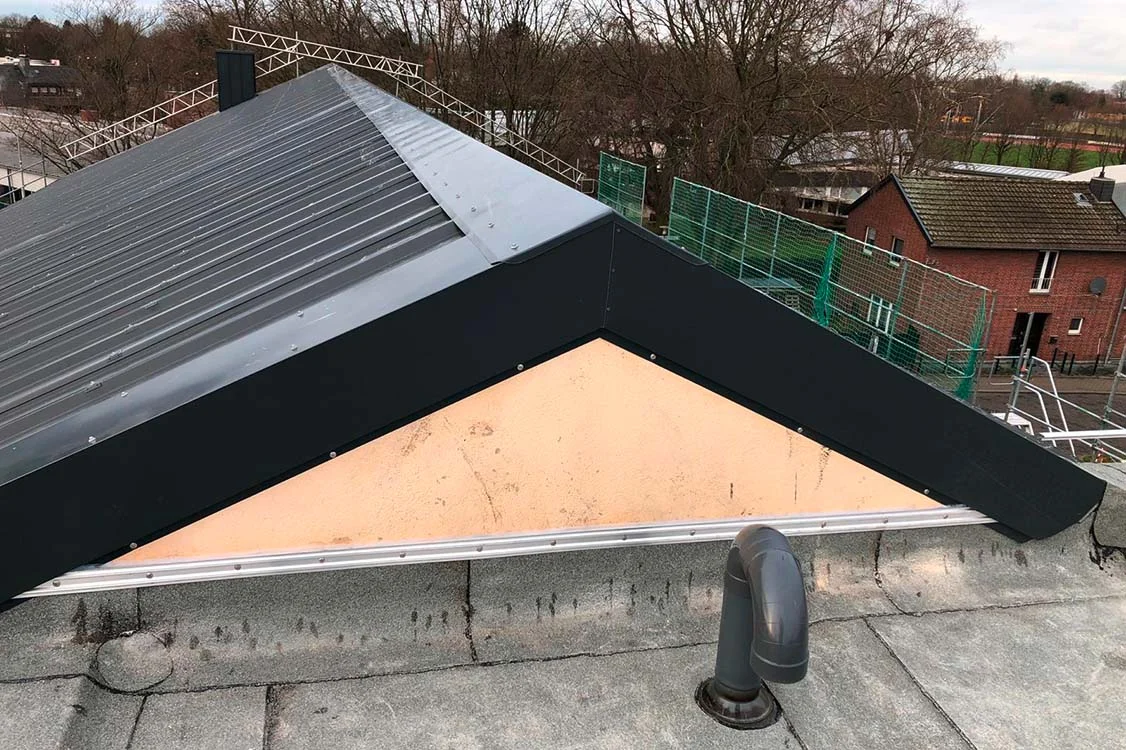 Sanierung Steildach - Kino Erkelenz